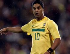 费德勒官方宣布出色发挥新规，法国队引发争议！热度持续攀升